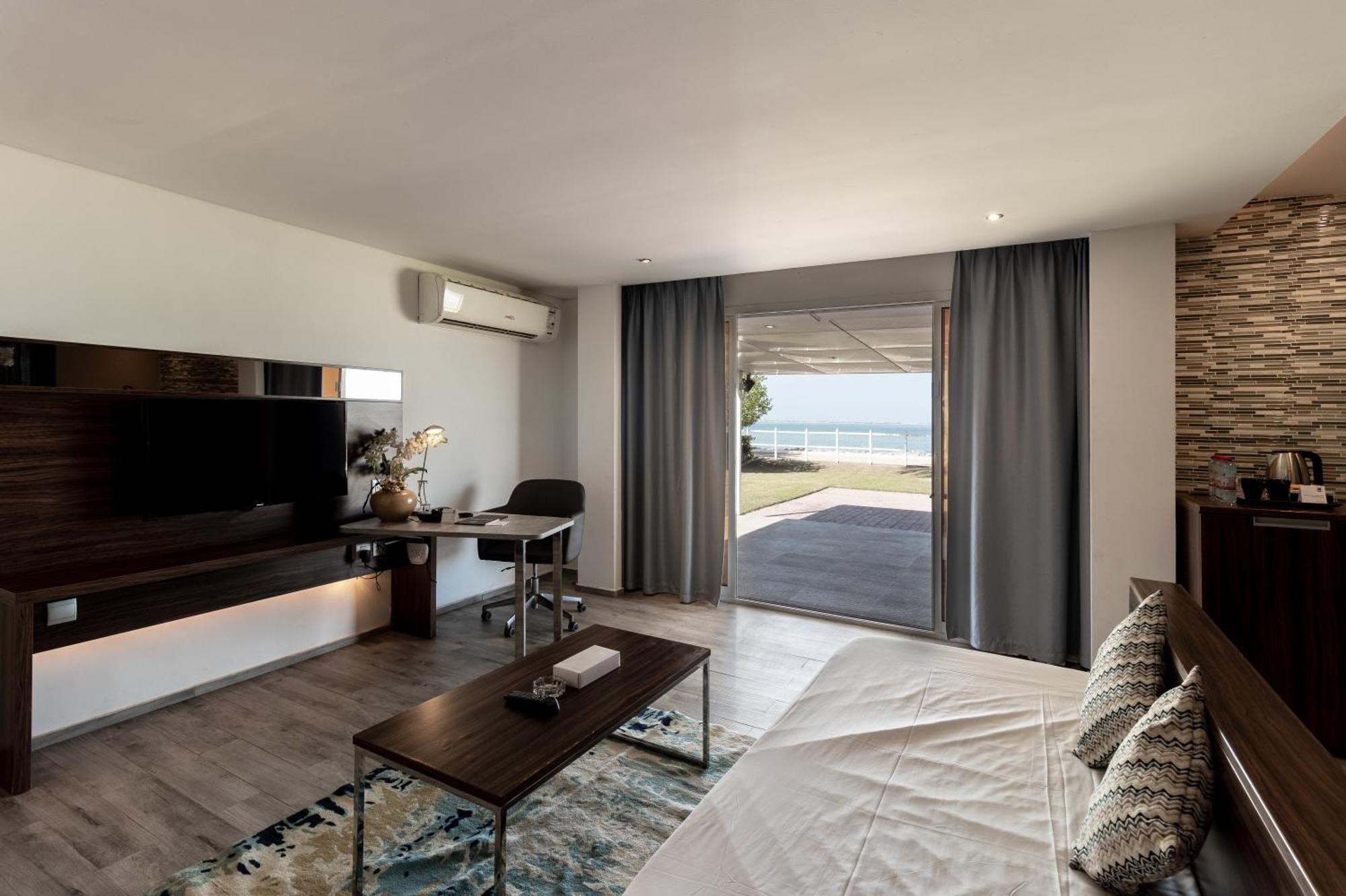 Barracuda Resort Umm al-Quwain Exterior photo