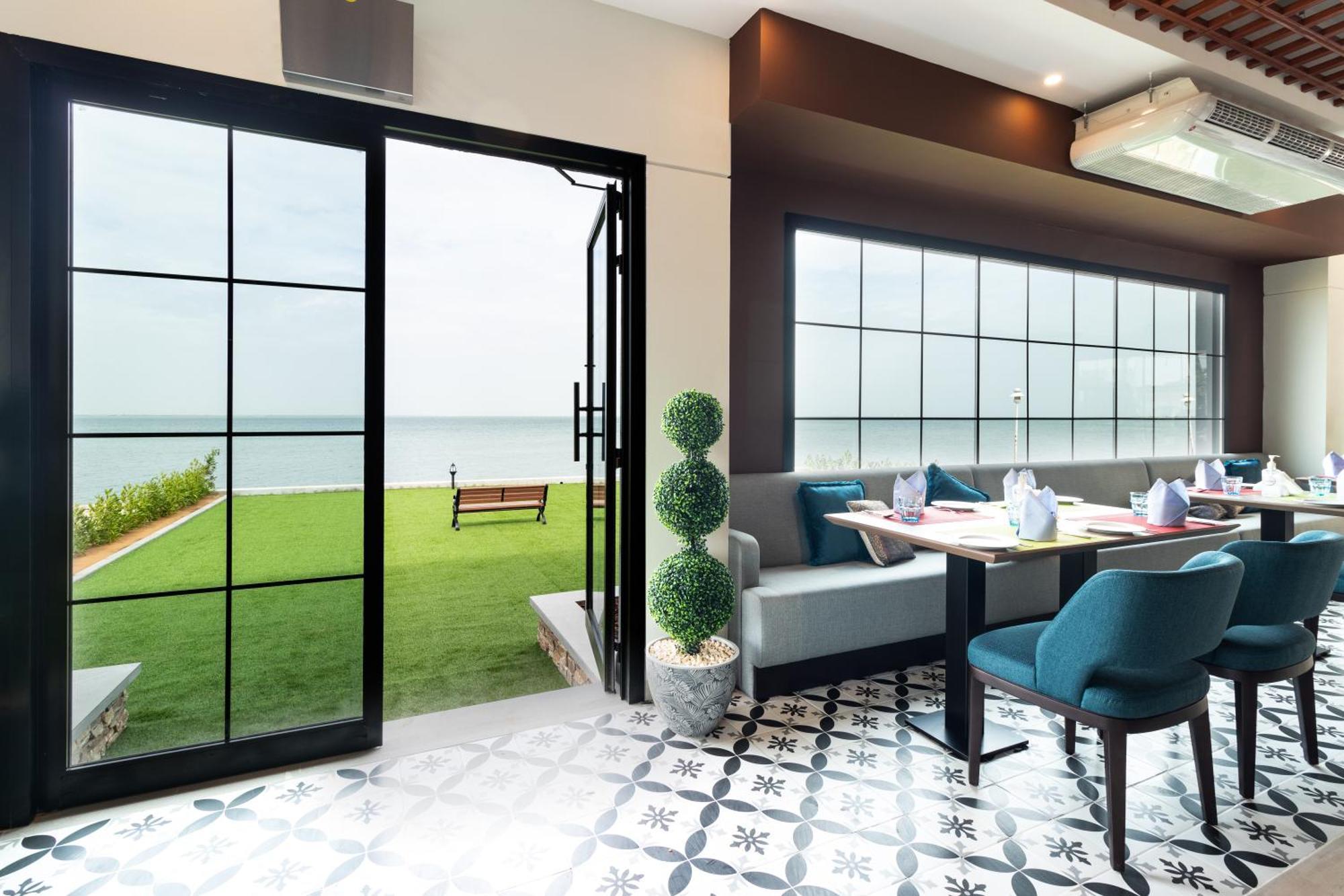 Barracuda Resort Umm al-Quwain Exterior photo